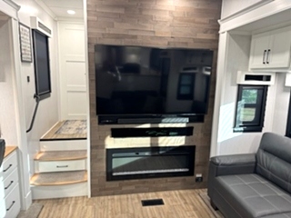 2023 FOREST RIVER RIVERSTONE LEGACY 5TH WHEEL FOR SALE