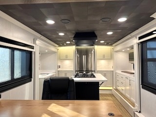 2023 FOREST RIVER RIVERSTONE LEGACY 5TH WHEEL FOR SALE